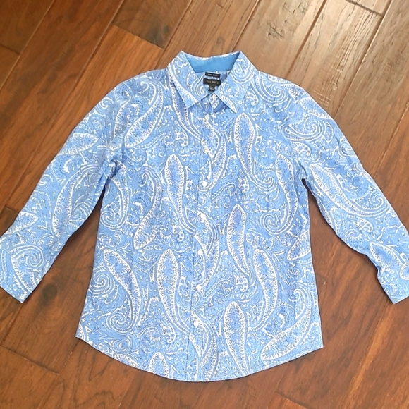 Talbots Blue Paisley Wrinkle Resistant  Button Up Shirt size 6 - Picture 1 of 6